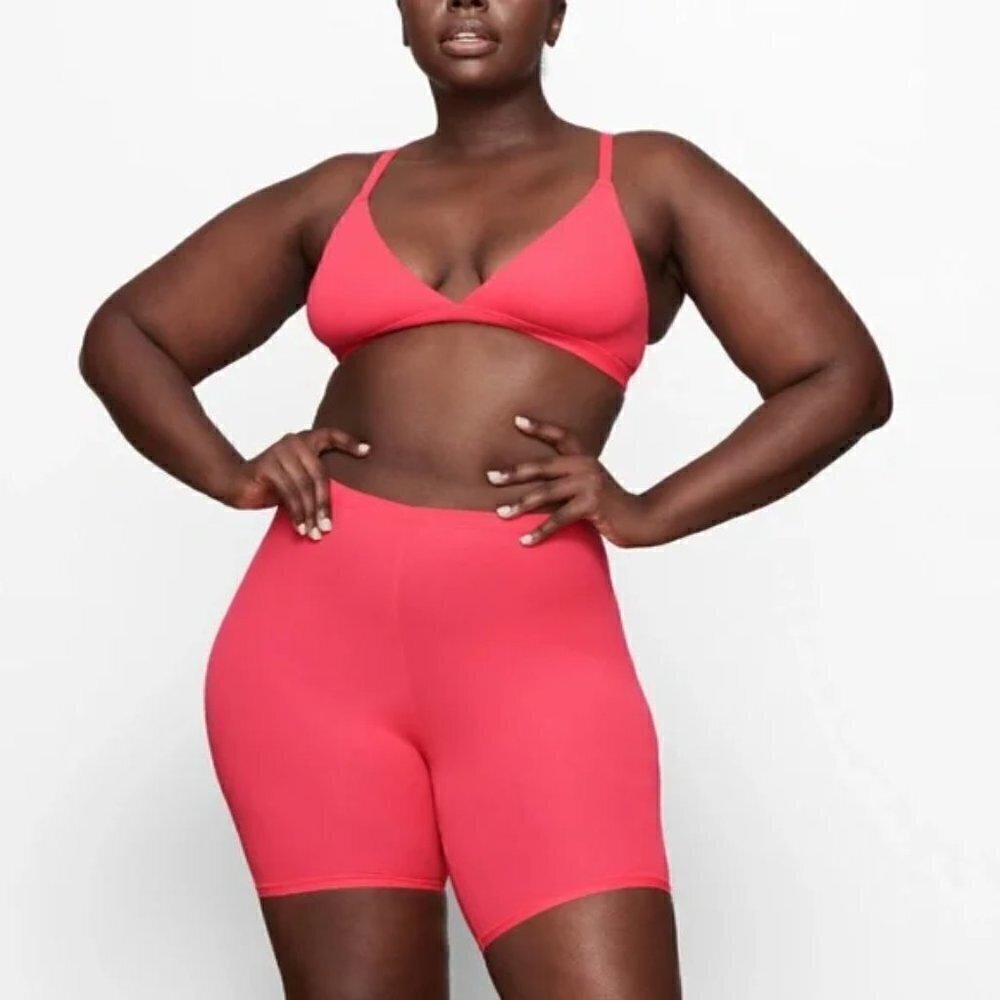 SKIMS Fits Everybody Bike Short in Ultra Pink Size X-Small